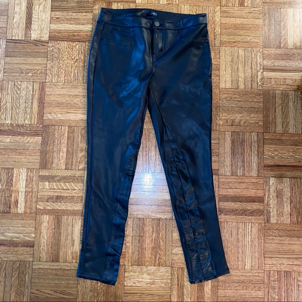 Aqua Pleather Legging Jeans | Size 28